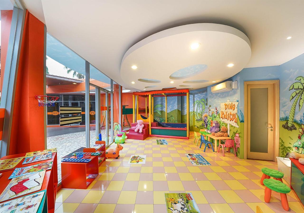 Harris Hotel Sentul City בוגור מראה חיצוני תמונה