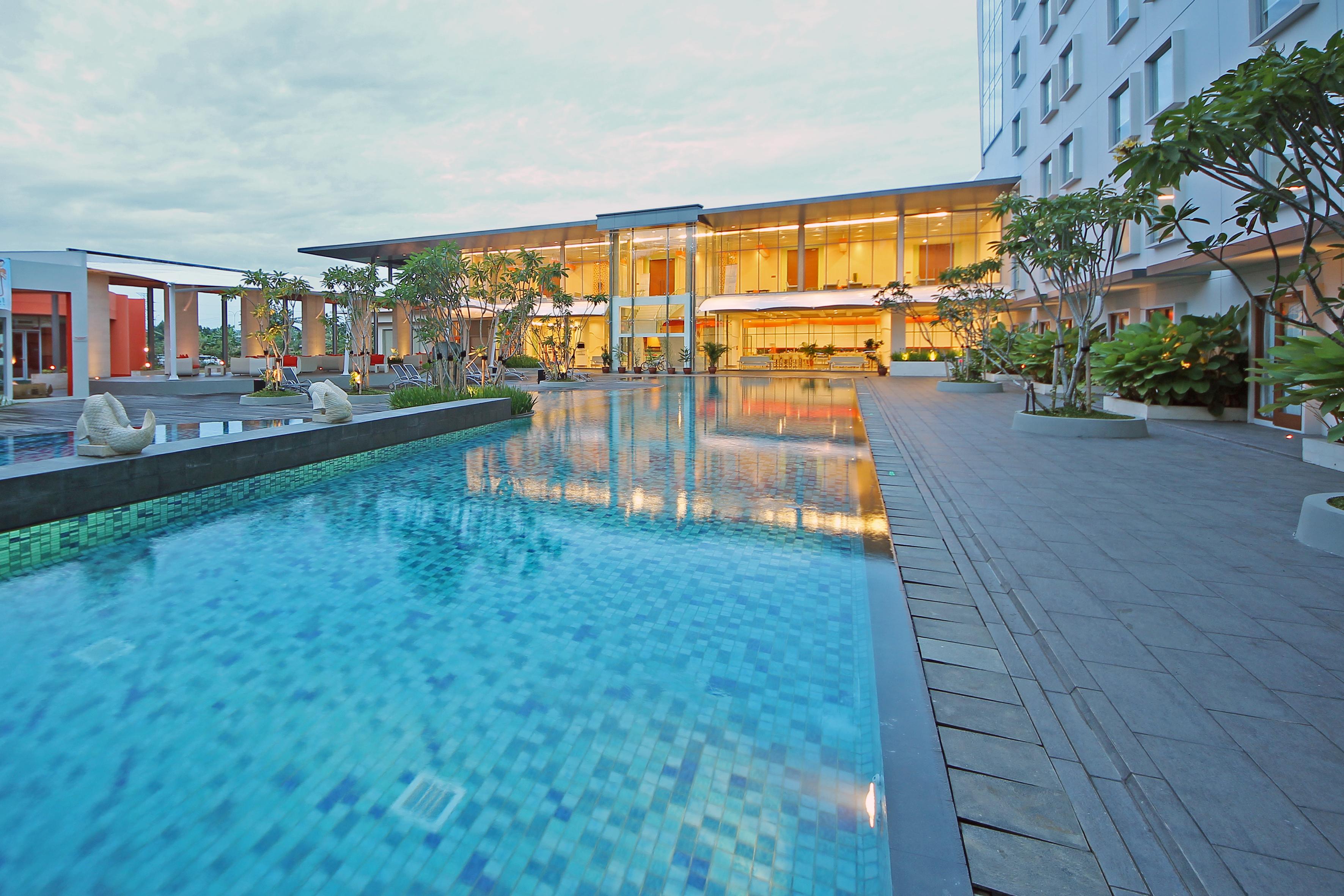 Harris Hotel Sentul City בוגור מראה חיצוני תמונה