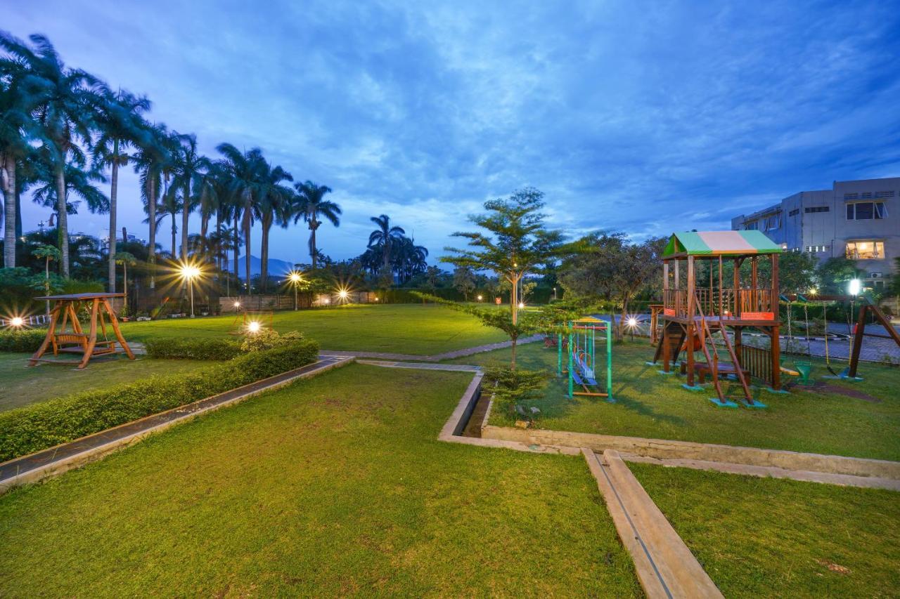 Harris Hotel Sentul City בוגור מראה חיצוני תמונה