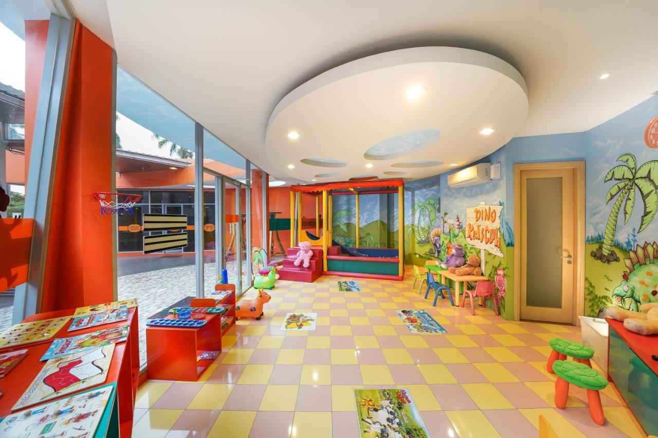 Harris Hotel Sentul City בוגור מראה חיצוני תמונה