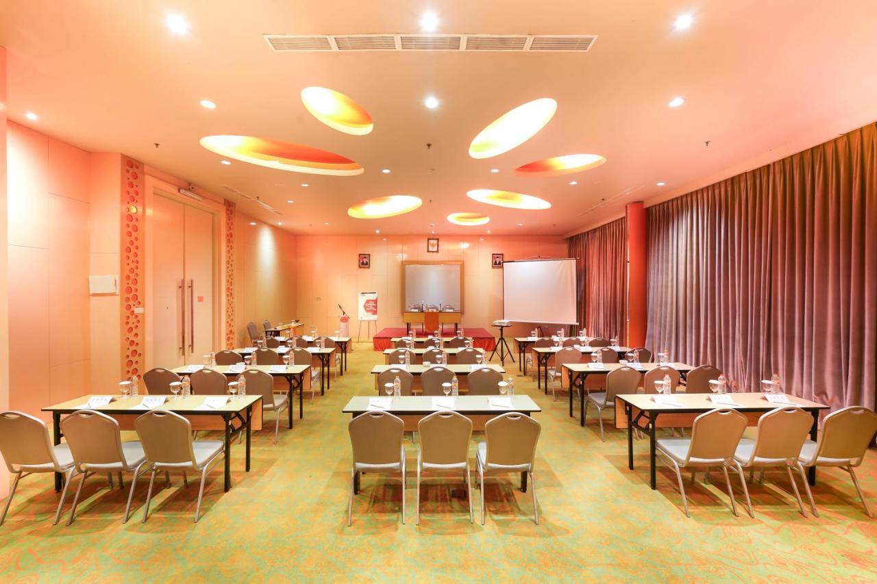 Harris Hotel Sentul City בוגור מראה חיצוני תמונה